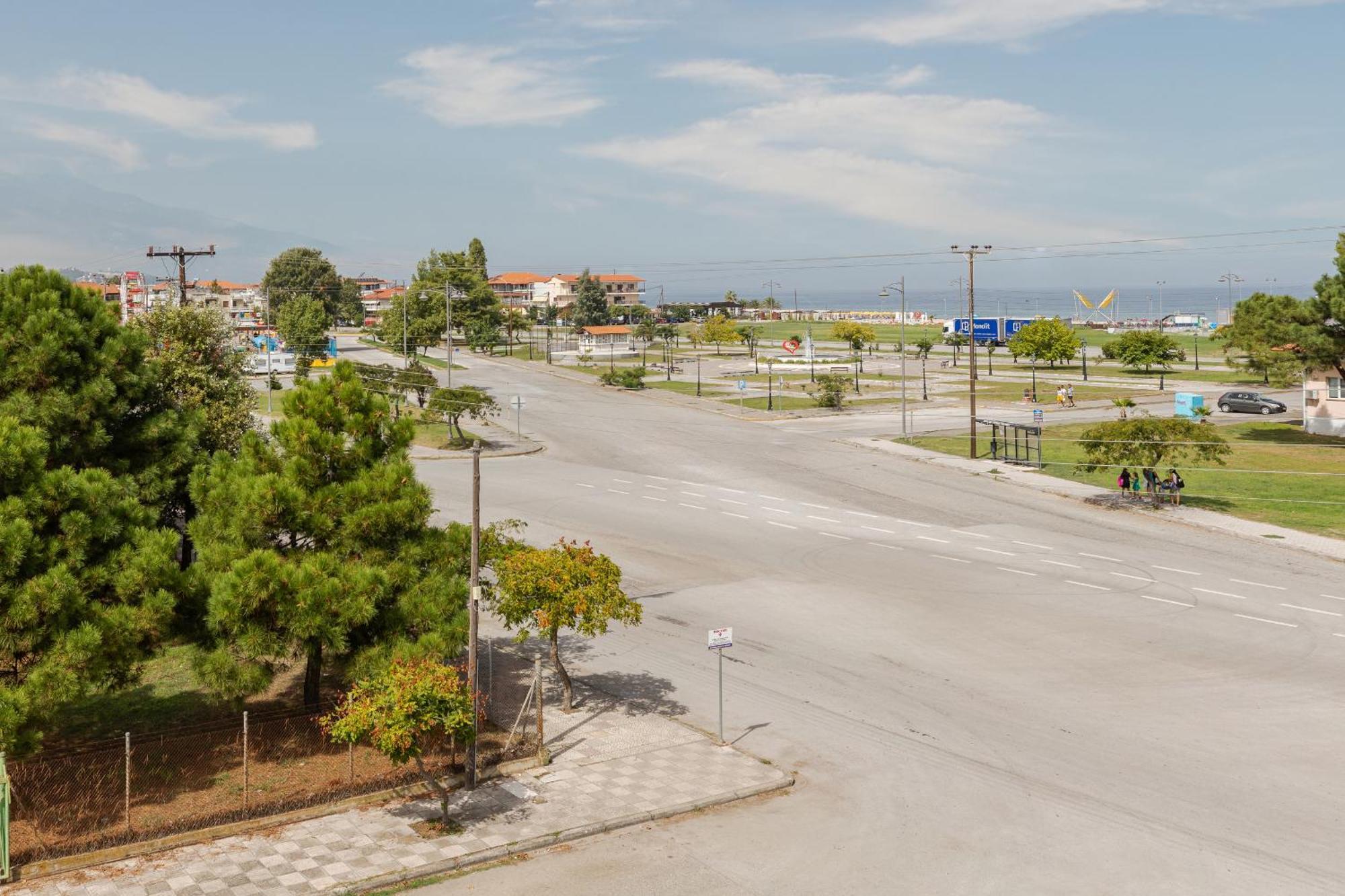 Hotel Grekas Neoi Poroi Exterior foto